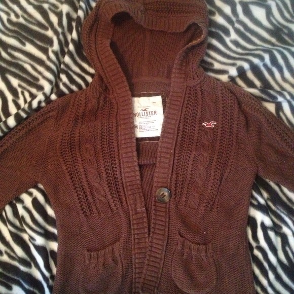 Brown hollister sweater