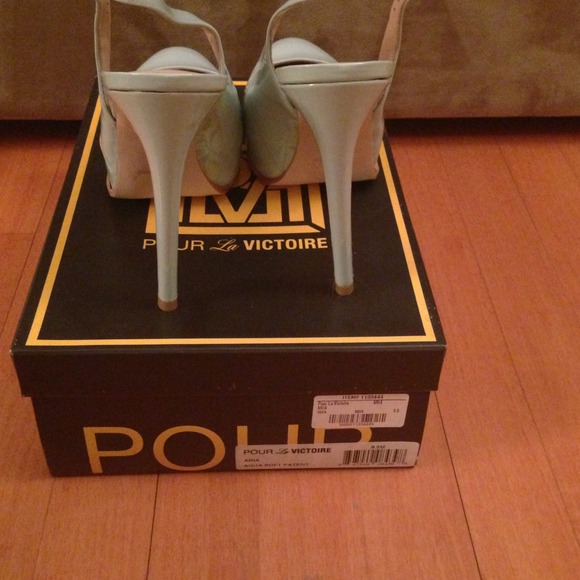 Pour La Victoire Slingback Platform Pump - Picture 2 of 3