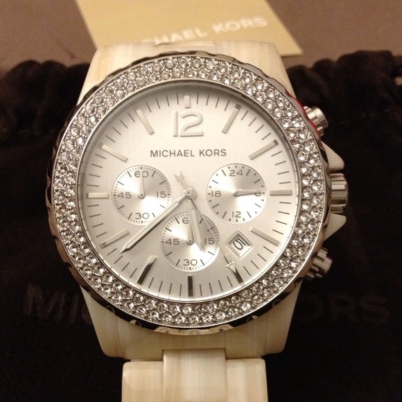 💥SOLD💥💛NEW MICHEAL KORS GLITZ WATCH💛