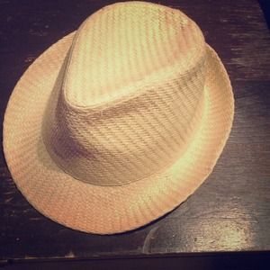 ✨BUNDLED✨Plain fadora