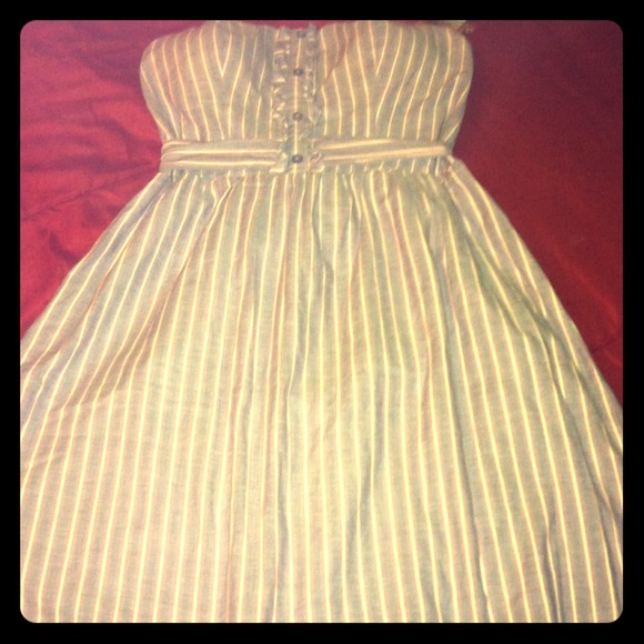 Strapless flirty dress! NWT!