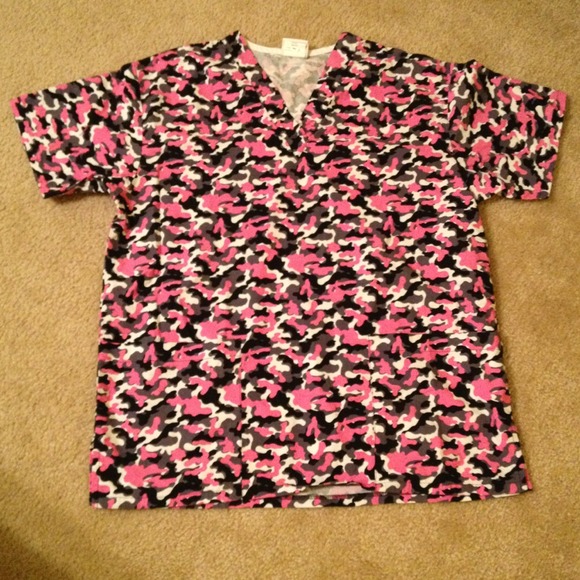 Camo scrub top **SOLD** - Picture 1 of 3