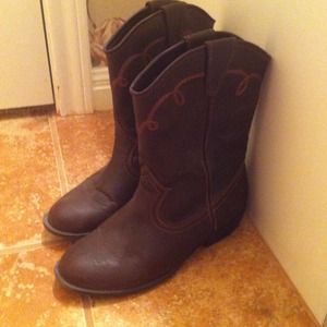 Brown boots