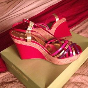 Gianni Bini size 8 1/2 wedges