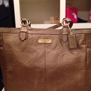 Authentic leather coach purse &wallet bronze color