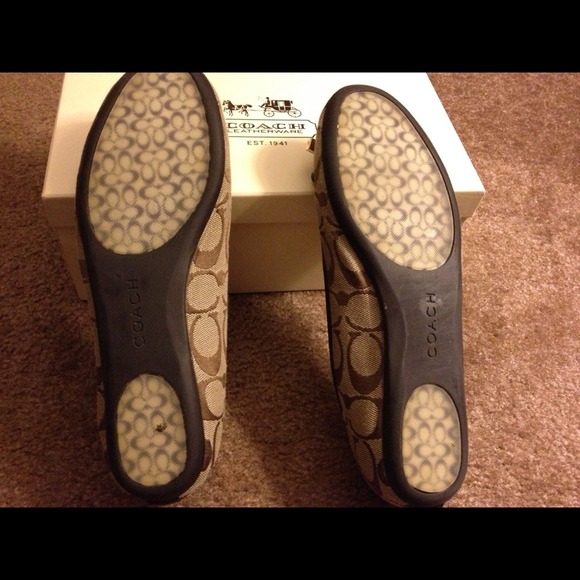 💥Reduced 💥Coach flats need to Sell! - Picture 4 of 4