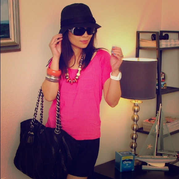 H&M Tops - Bundle: Pink H&M tee + f21 floral/lace top