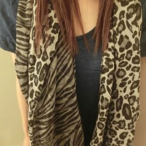 **NEW** UNIQUE LEOPARD+ZEBRA PRINT GREY SCARF
