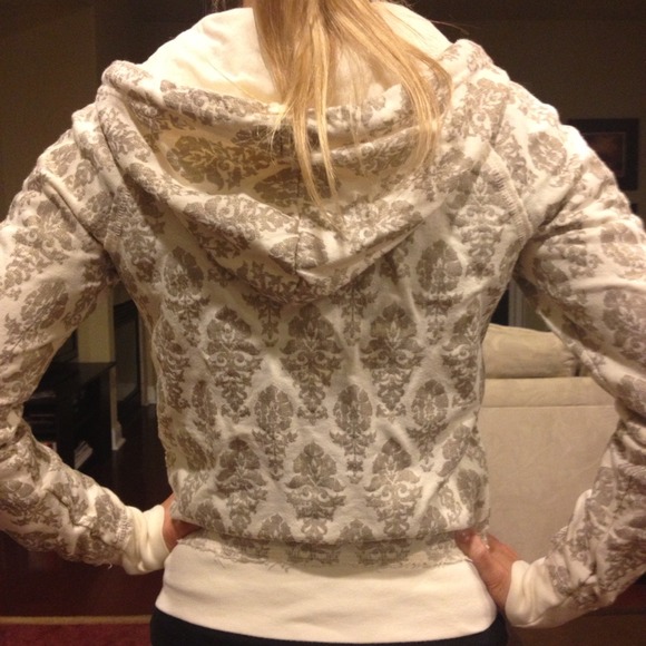 Juicy Couture Zip Up - Picture 2 of 2