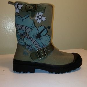 Roxy canvas bootie, color-Olive, size 8
