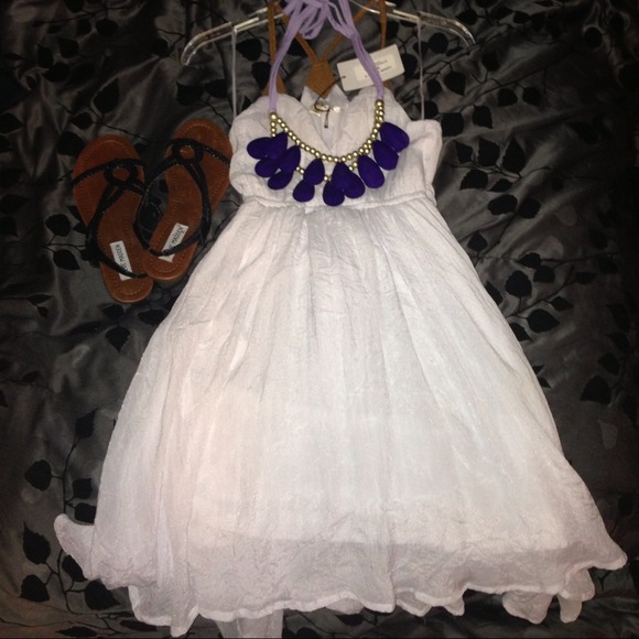 White sun dress ☀ - Picture 3 of 4