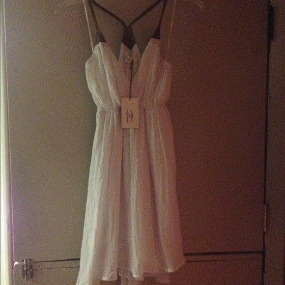 White sun dress ☀ - Picture 4 of 4