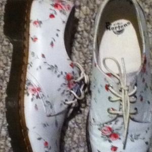 DrMartens floral
