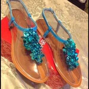 Super cute turquoise sandals