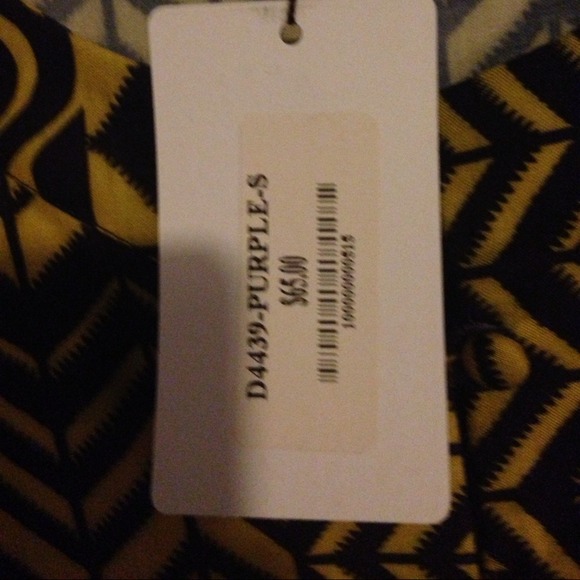 Tribal dress - Picture 3 of 3