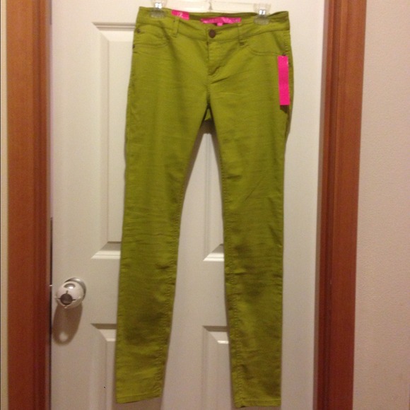 🔴SOLD🔴BNWT  Skinny Green Pants - Picture 2 of 2