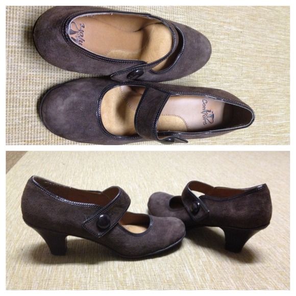 💐RESERVED💐Heels for the office! Or wherever!