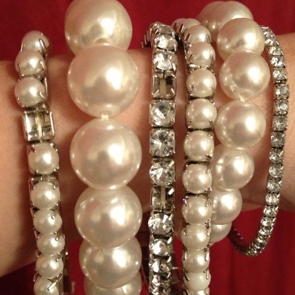 Bundle of bracelets - Picture 2 of 4