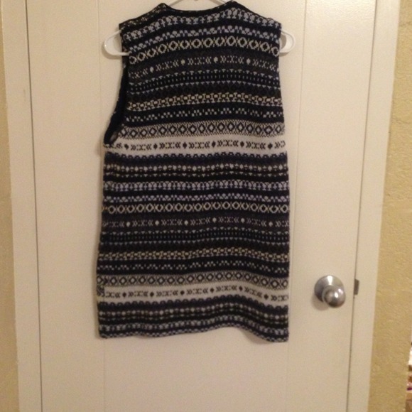 Vest! - Picture 2 of 3