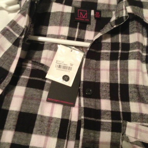 Shoulder less button up - Picture 3 of 3