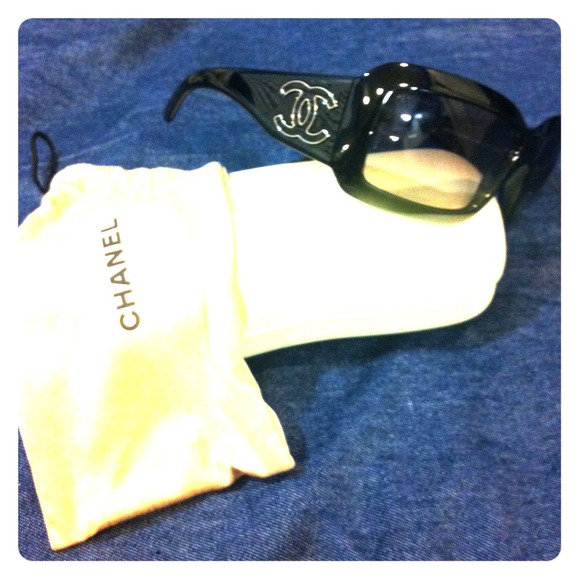 Authentic Chanel Sunglasses main image 4