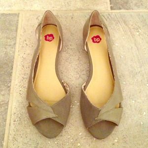 ❤ SOLD❤ BP peep toe shoes. Small wedge.