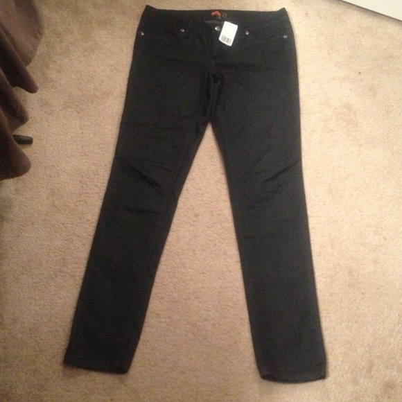 ♦Sold!!! Forever 21 jeans.