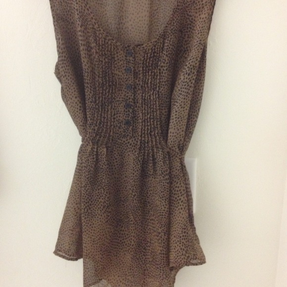 🚫SOLD🚫- Cheetah print tank.