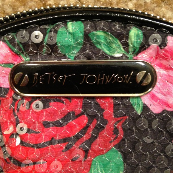 Mini Betsy Johnson Make-Up Bag - Picture 2 of 2