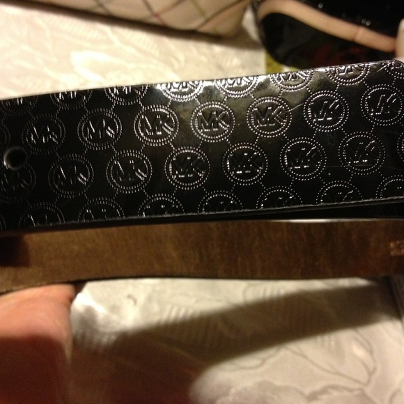 Authentic Michael Kors belt - Picture 2 of 3