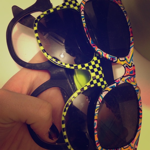 SUMMER SHADES- 3 pack!!