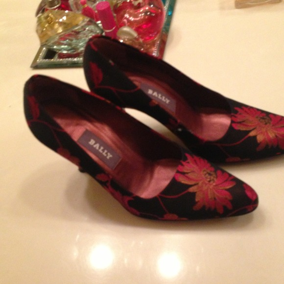 Bally pumps shoe