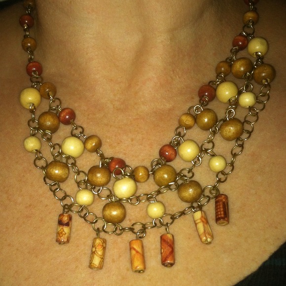 Handmade wooden bead necklace. - Picture 1 of 1
