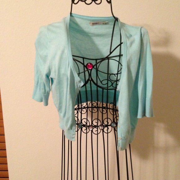 2 Short Cardigans - Picture 2 of 3
