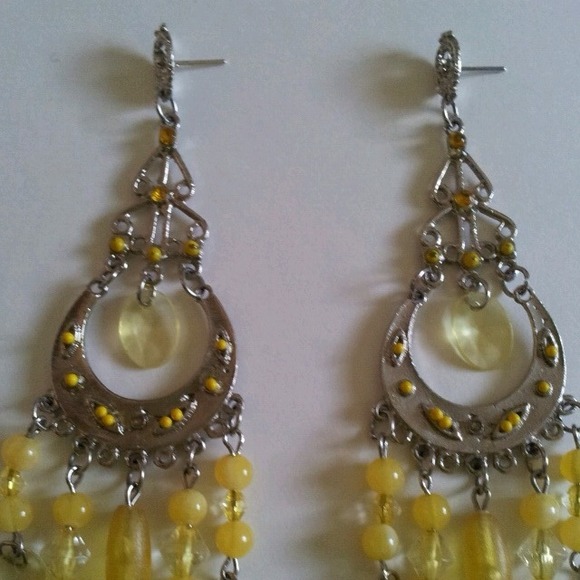 Chandelier earrings
