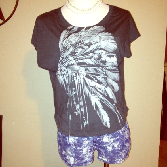 Billabong dark gray feather shirt