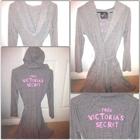 VS Supermodel Essentials Robe