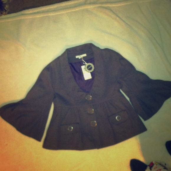Brand new jacket - Picture 1 of 3