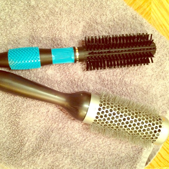 SOLD Brand new round brush Bundle