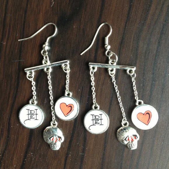 Ed Hardy Skull and Heart Earrings