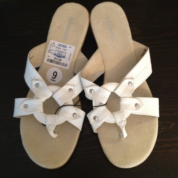 White Mountains sandals - NWT