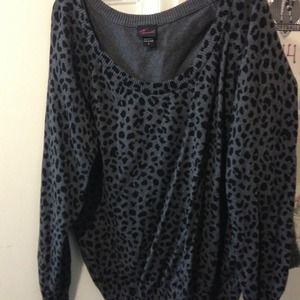 🚫SOLD! Super soft Torrid sweater. SOLD!🚫