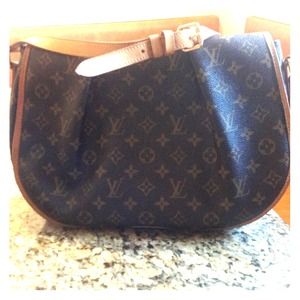 Authentic LV monogram menilmontant. Love this bag