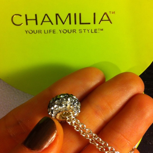 Brand new chamilia drop chain