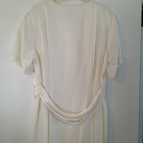 Sold - Picture 3 of 4