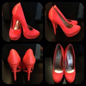🔺REDUCED🔻Platform pumps