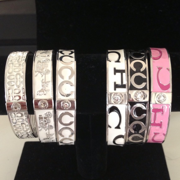 ❗❗❗Price REDUCED❗❗❗Coach Bracelet inspire 😍😍😍