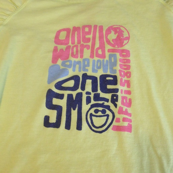 Life is Good lime green tee. Fitted.