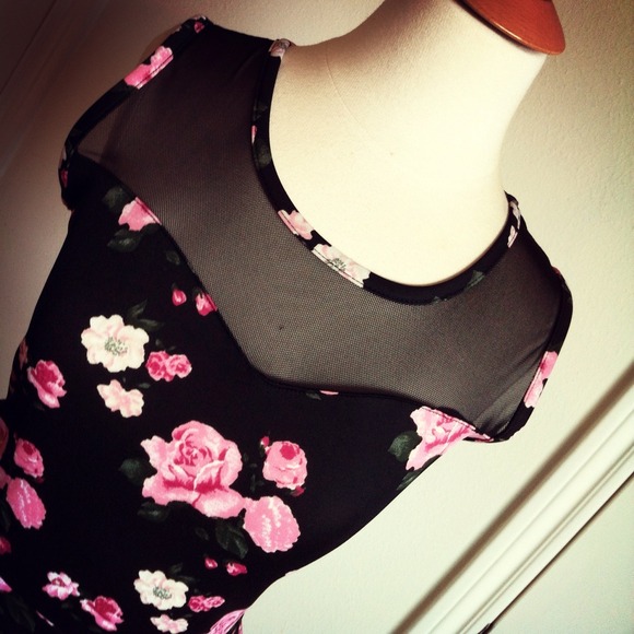 ** SOLD ** Black Pink & White Floral Peplum Top - Picture 2 of 4