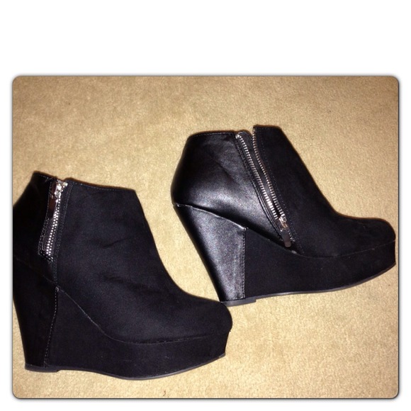 Shoes - 🎉Black high heels ‼️Black Friday sale‼️